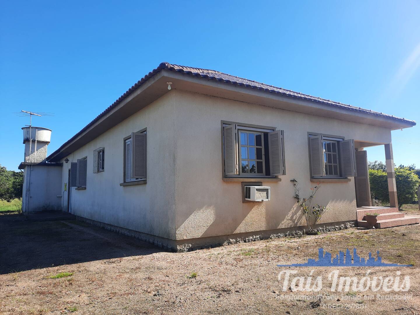 Casa à venda com 3 quartos, 940m² - Foto 2