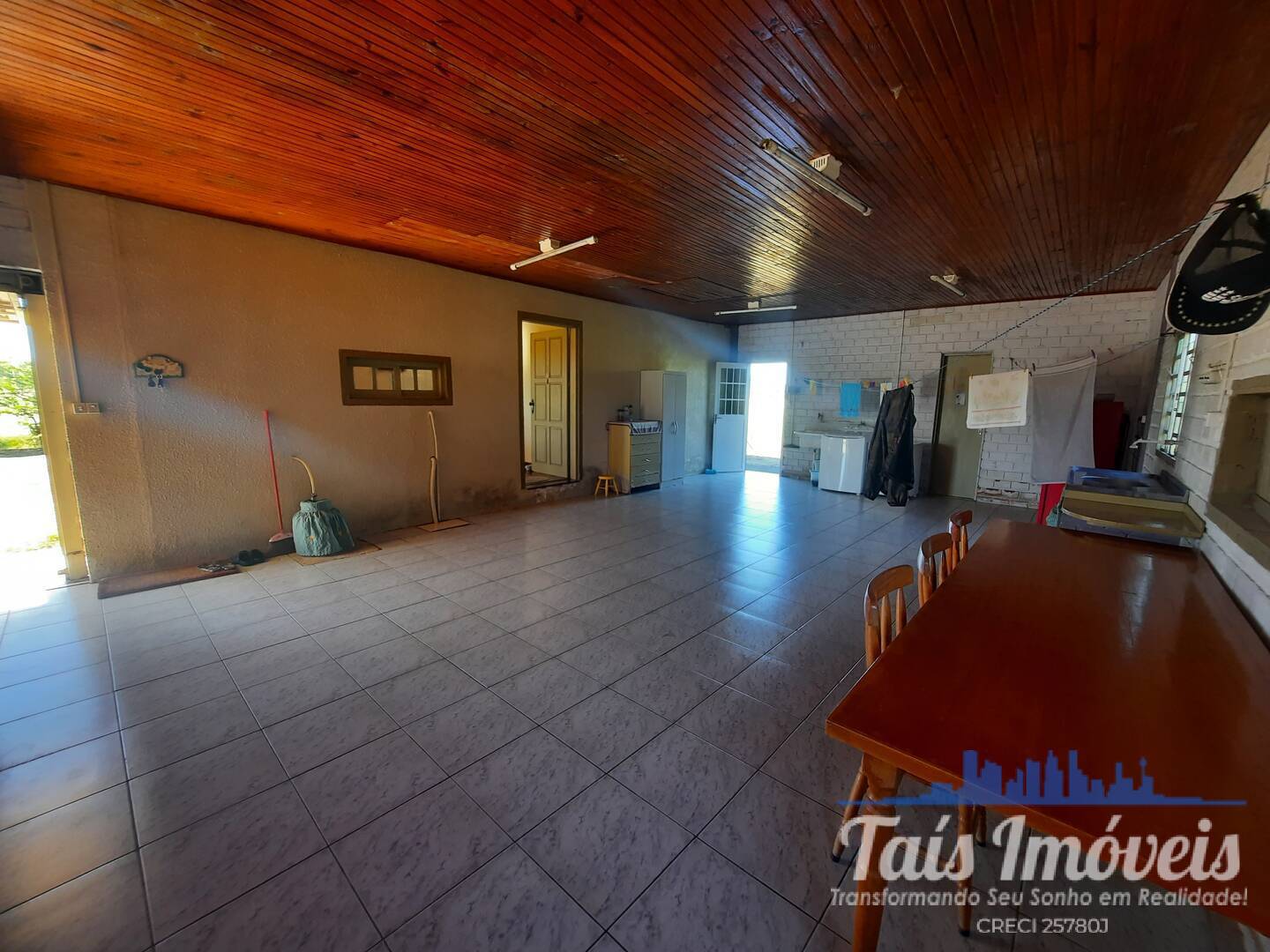 Casa à venda com 3 quartos, 940m² - Foto 4